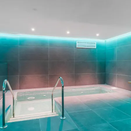 Vivi Homes - Serena Pool, Cinema, Gym & Apartamento Fuengirola