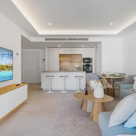 Vivi Homes - Serena Pool, Cinema, Gym & * Fuengirola