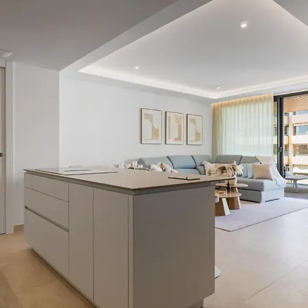 Vivi Homes - Serena Pool, Cinema, Gym & Apartment